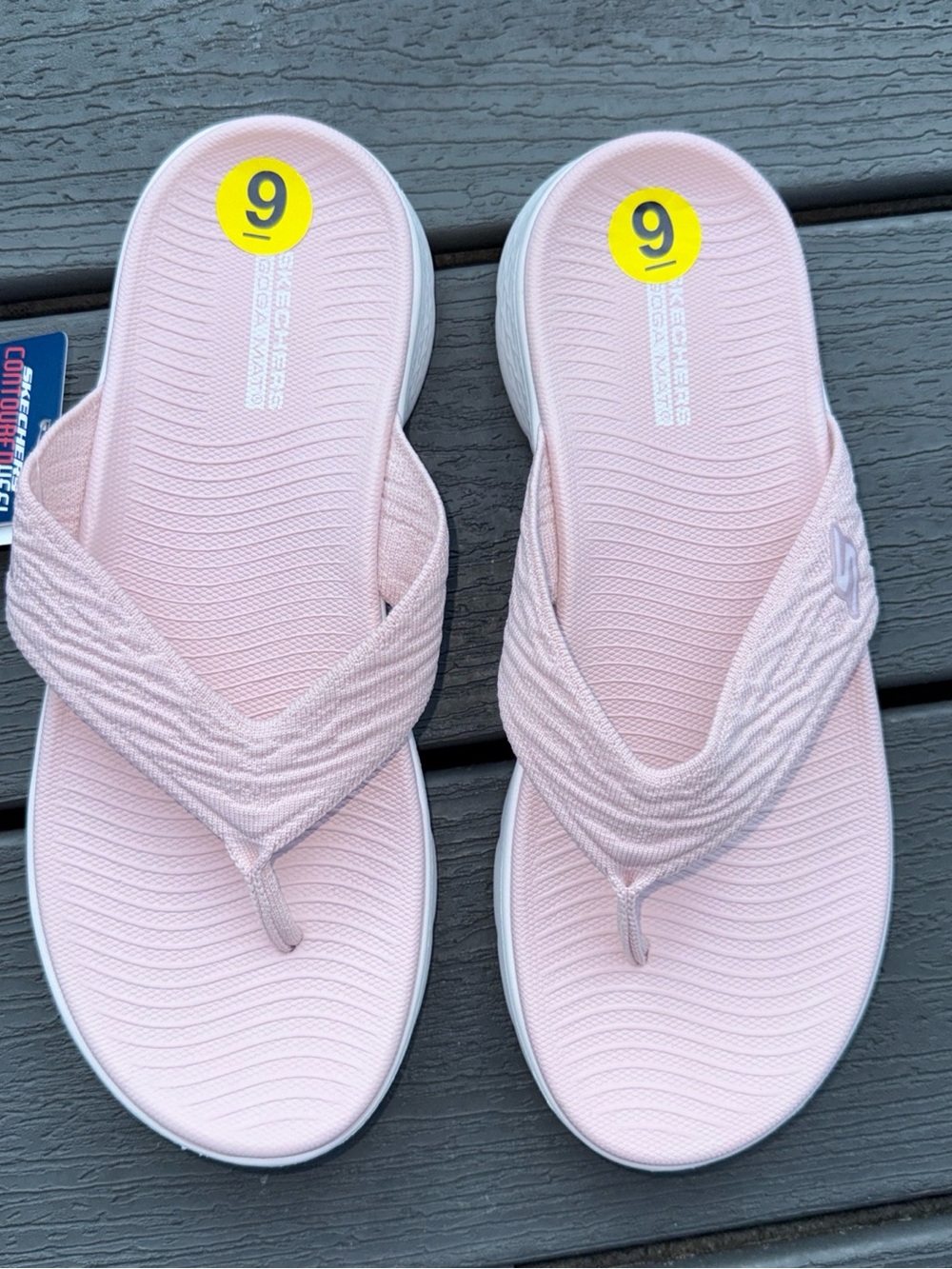 Skechers Women’s Pale Pink Comfort Flip-Flop Sandals